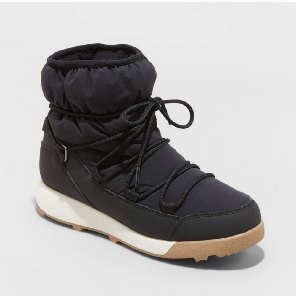 Black Cara winter boots!